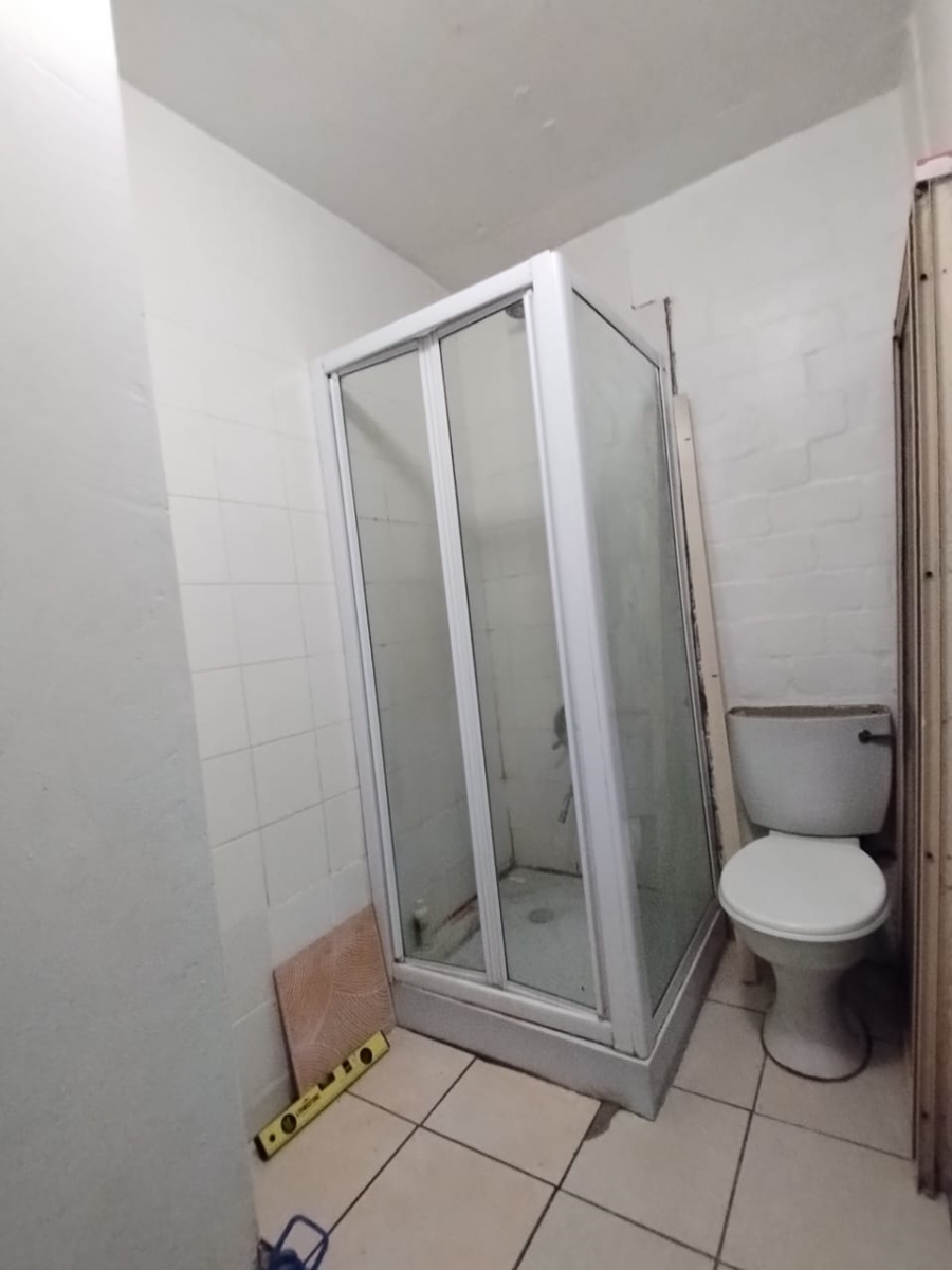 2 Bedroom Property for Sale in Wynberg Upper Western Cape